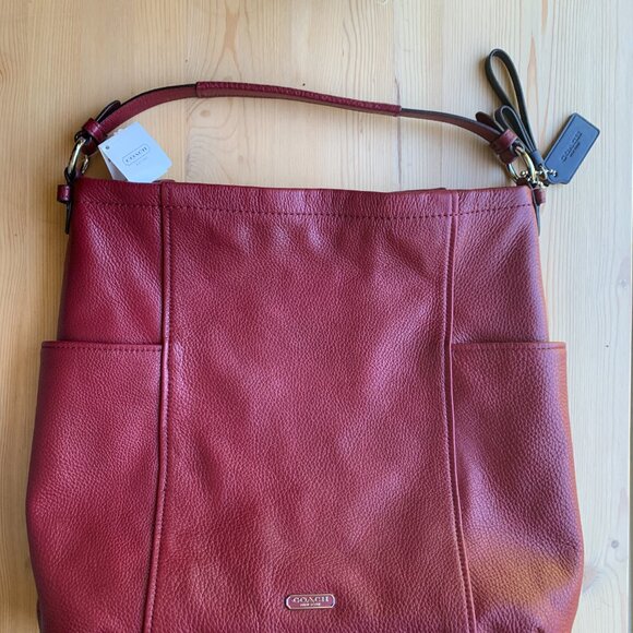 Coach Park Pebbled Leather Hobo Shoulder Bag in Oxblood NWT - Picture 2 of 8